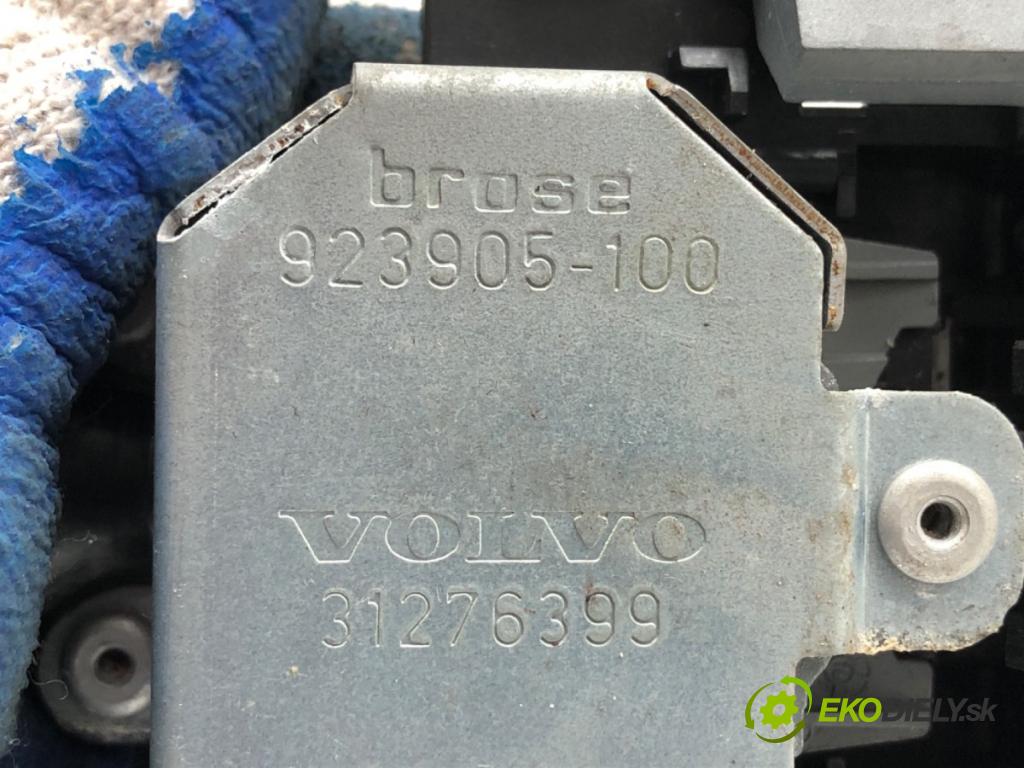 VOLVO V40 liftback 2012 84 kW D2 1560 Kľučka vonkajšia ľavy predný