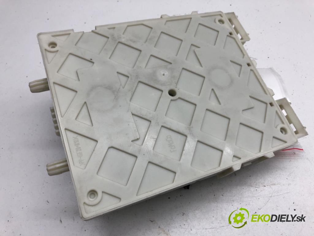 VOLVO V40 liftback 2012 84 kW D2 1560 Modul BSI 31296059 (Poistková skrinka)