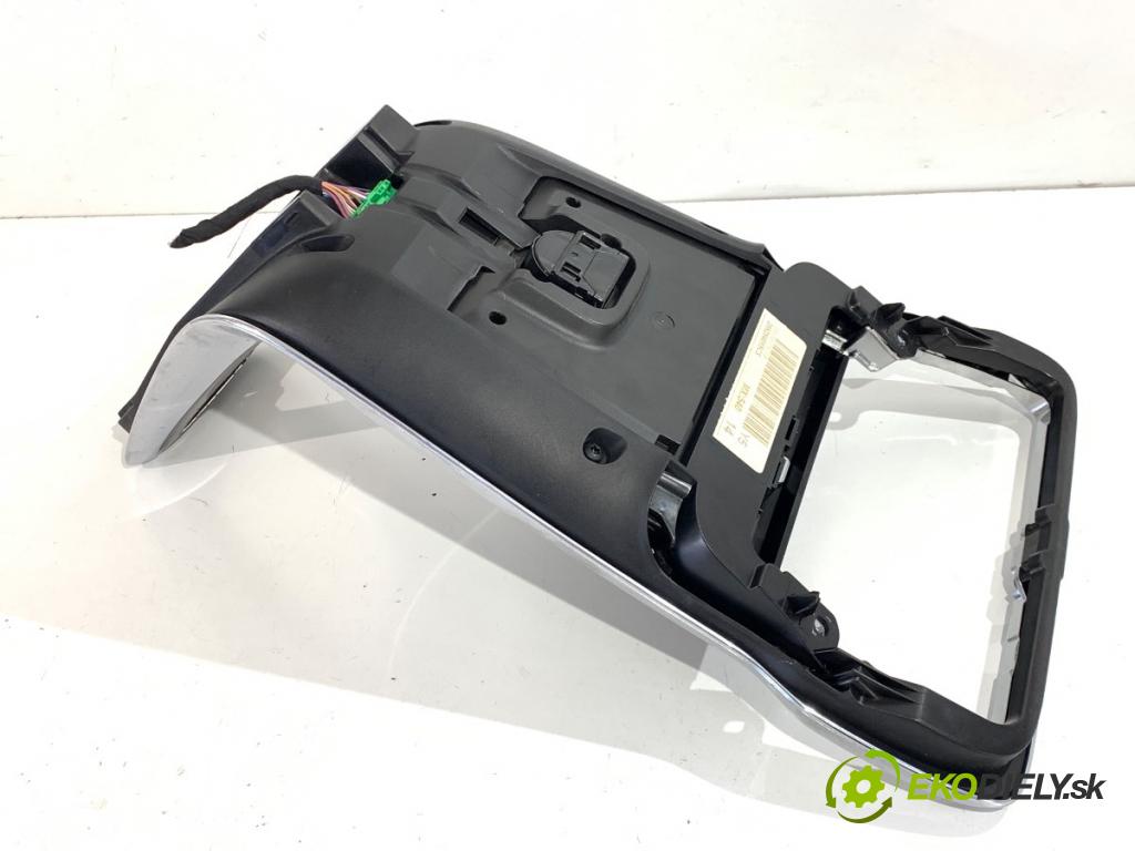 VOLVO V40 liftback 2012 84 kW D2 1560 Panel ovládania kúrenia  (Prepínacie páčky pod volantom)