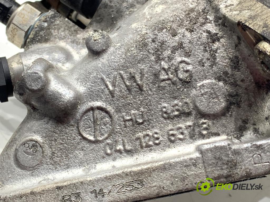 VW GOLF VII Kombi 2014 81 kW 1.6 TDI 1598 škrtíci klapka 04L128063P (Škrticí klapka)