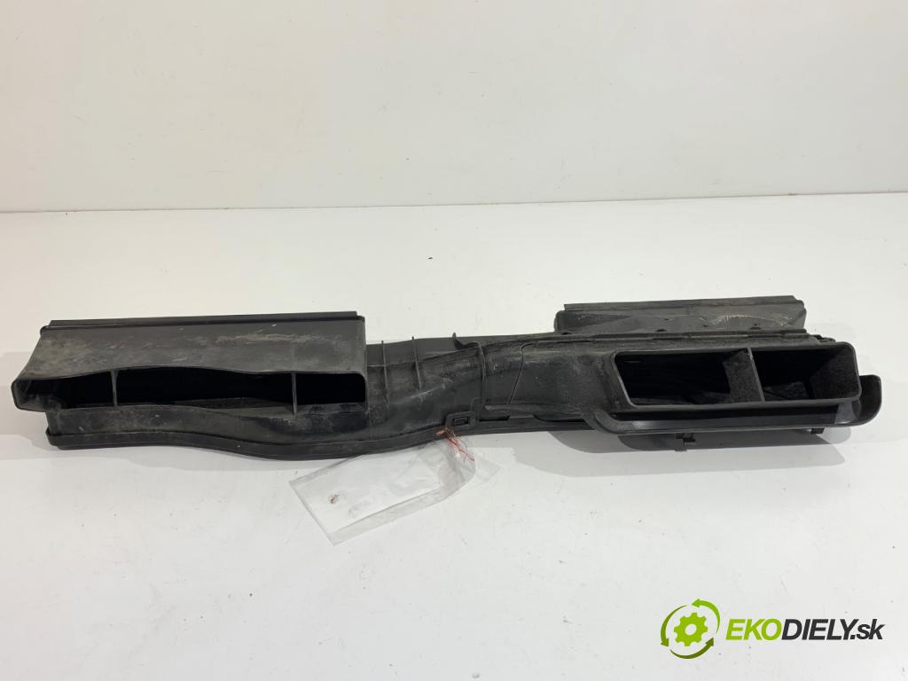 SKODA OCTAVIA III liftback 2019 85 kW 1.6 TDI 1598 Volant prívod vzduchu 5Q0129254B