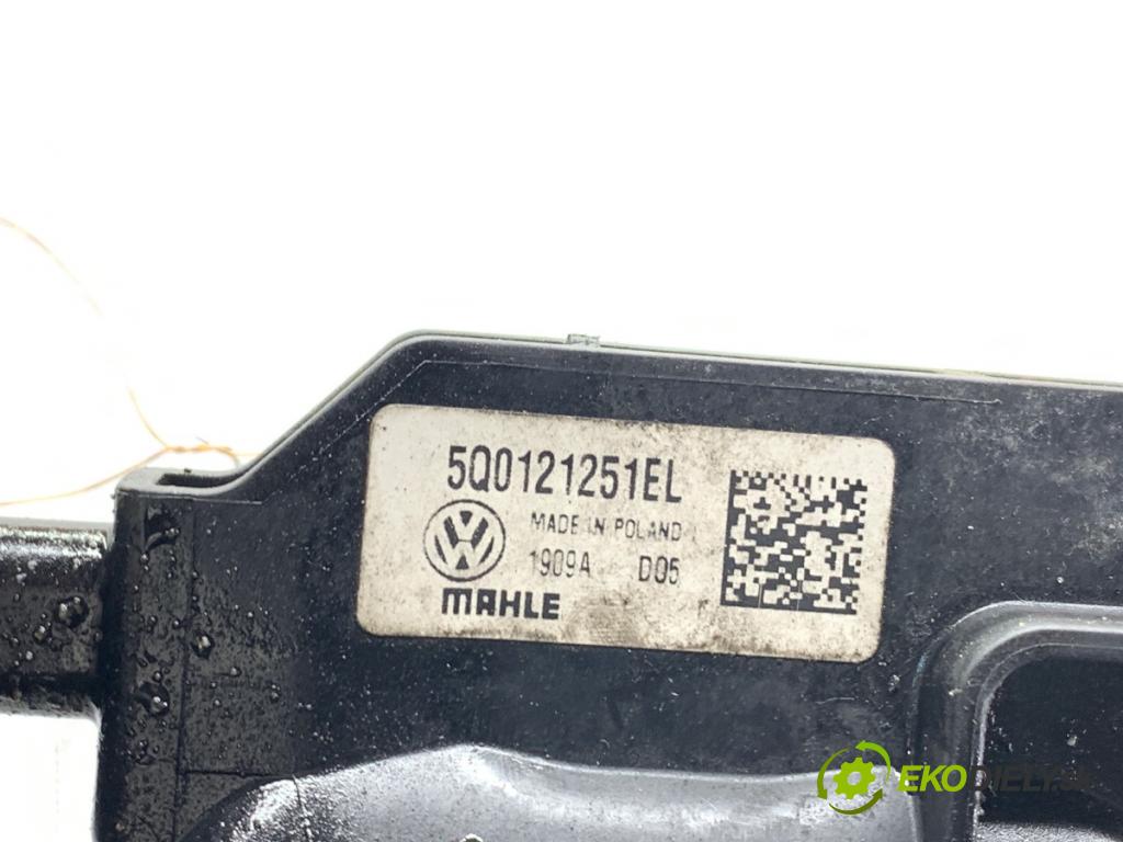 SKODA OCTAVIA III liftback 2019 85 kW 1.6 TDI 1598 DALŠÍ: chladič vody 5Q0121251EL