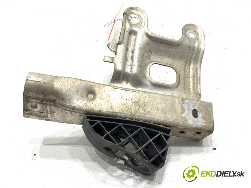BMW F34 liftback 2016 190 kW 330 d 2993 držák mačkání pravá 7289910