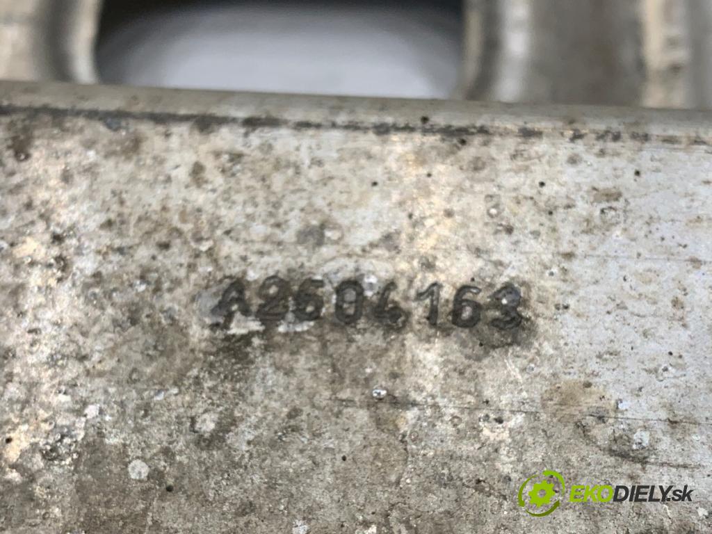 BMW F34 liftback 2016 190 kW 330 d 2993 držák mačkání pravá 7289910