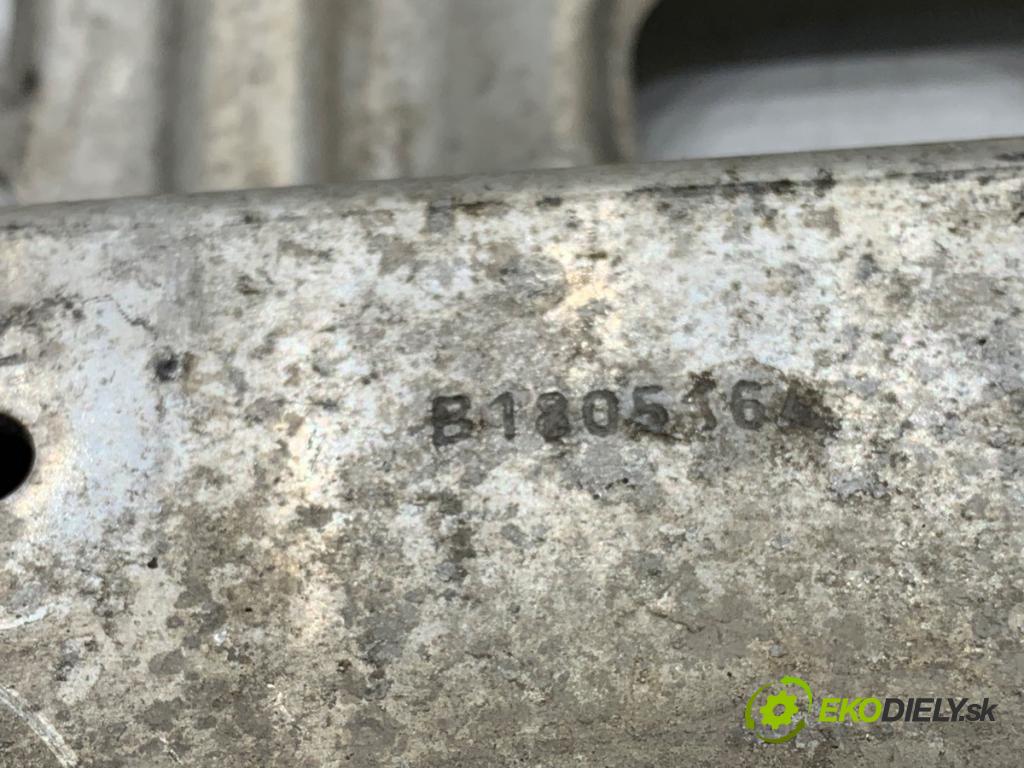 BMW F34 liftback 2016 190 kW 330 d 2993 držák mačkání levá strana 7289909