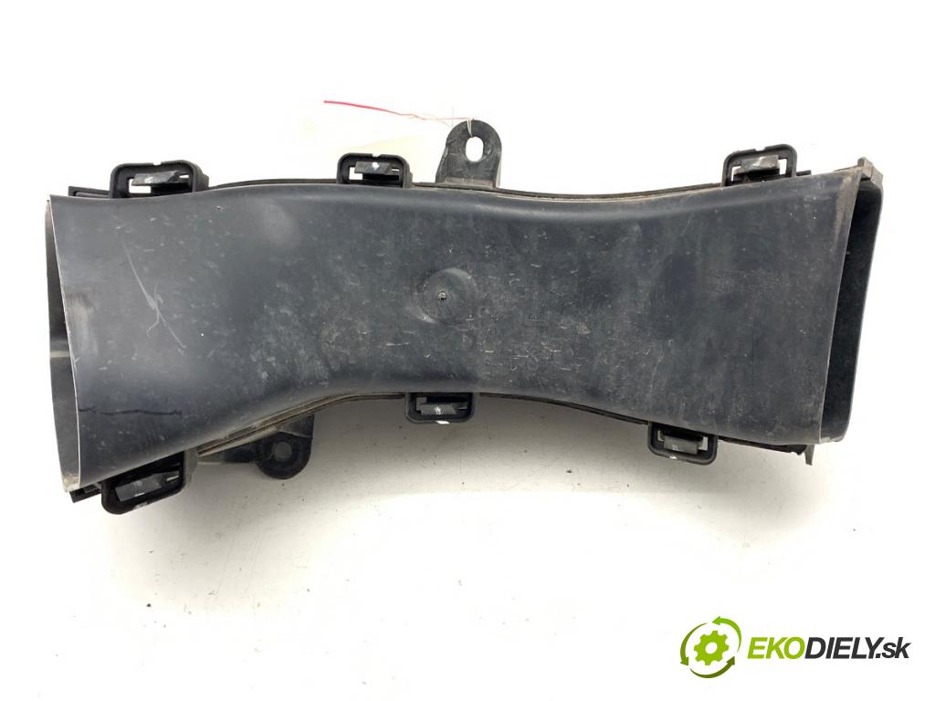 BMW F34 liftback 2016 190 kW 330 d 2993 Rúra vzduchu 7294907