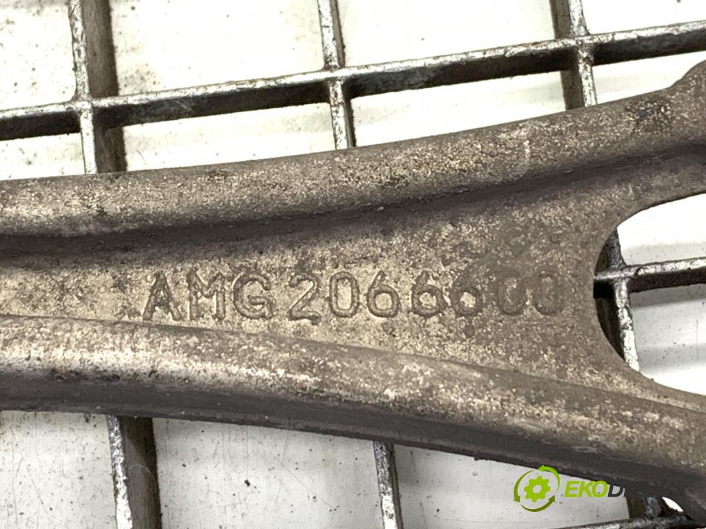MERCEDES-BENZ KLASA C sedan 2024 300 kW AMG C 43 4-matic+ (206.087) 1991 rameno pravý zadní část 2066600