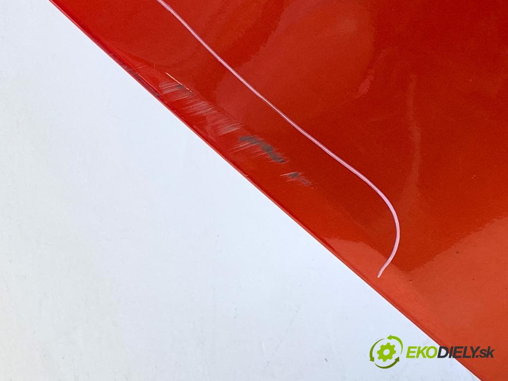 RENAULT CLIO IV liftback 2014 66 kW 0.9 TCe 90 898 Dvere pravy zad