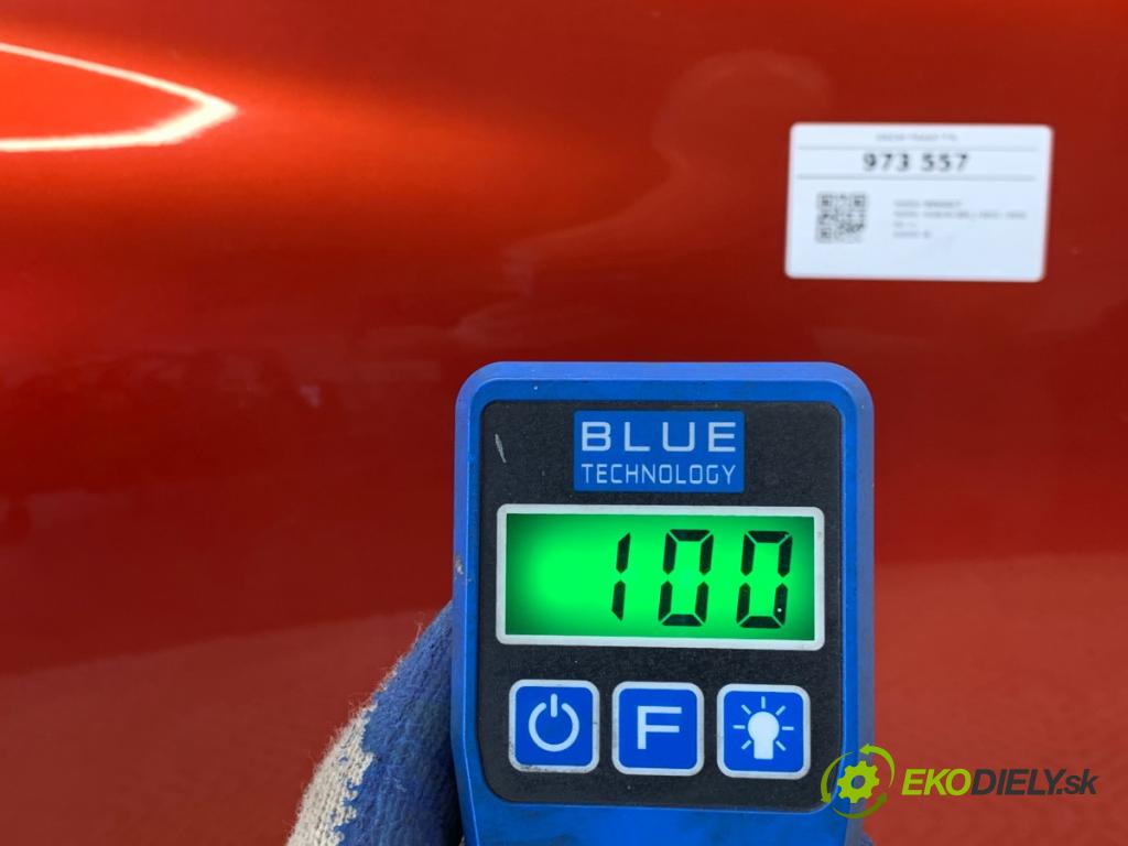RENAULT CLIO IV liftback 2014 66 kW 0.9 TCe 90 898 Dvere pravy zad