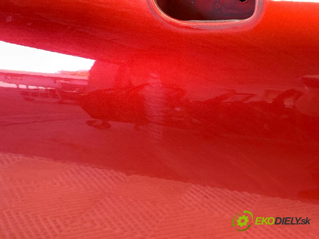 RENAULT CLIO IV liftback 2014 66 kW 0.9 TCe 90 898 Dvere pravy predný
