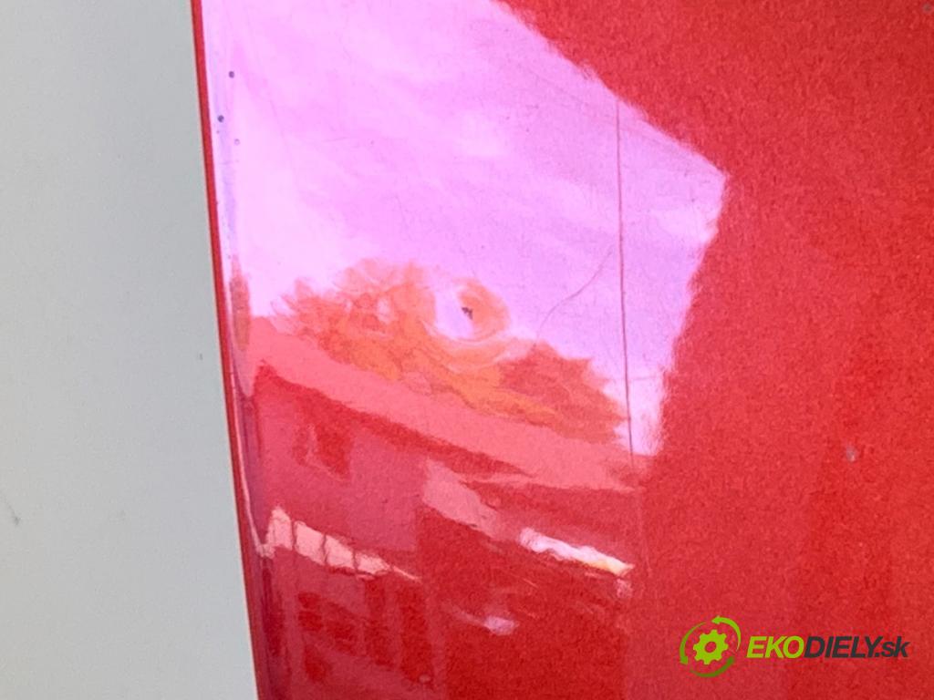 RENAULT CLIO IV liftback 2014 66 kW 0.9 TCe 90 898 Dvere pravy predný