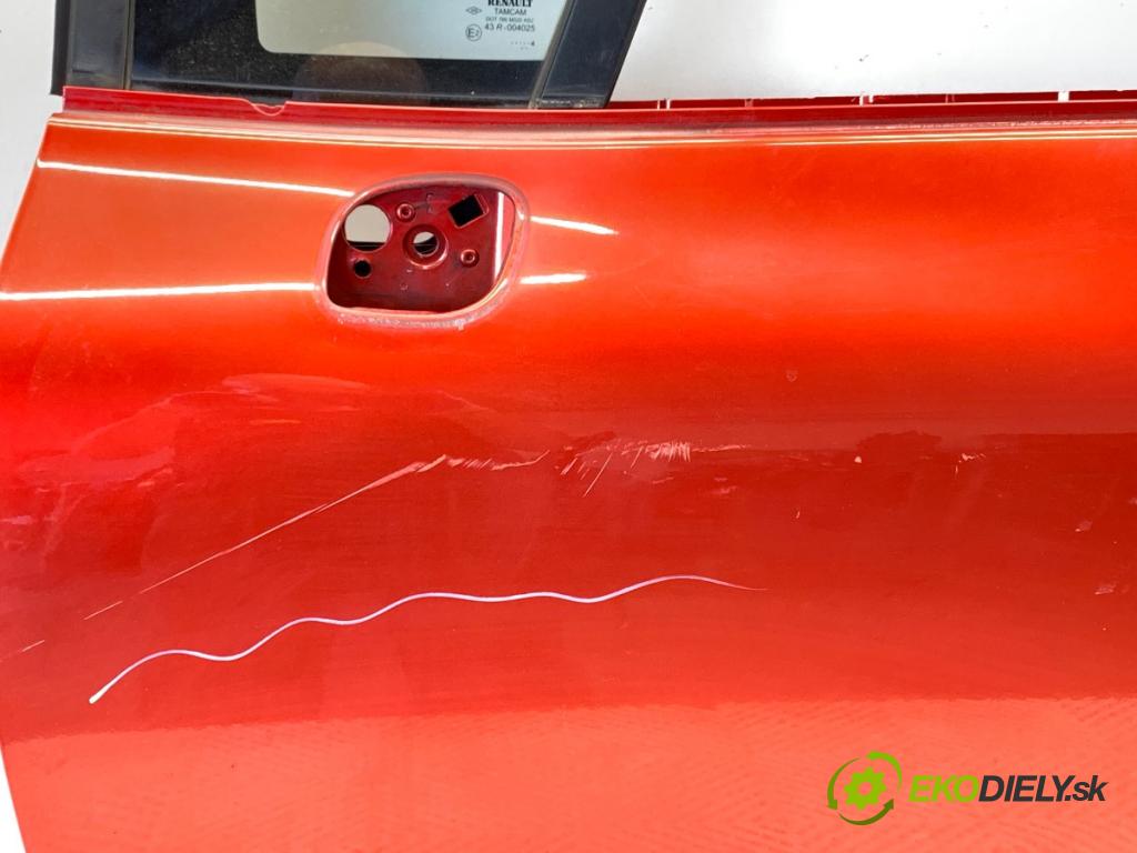 RENAULT CLIO IV liftback 2014 66 kW 0.9 TCe 90 898 dveře levý přední část