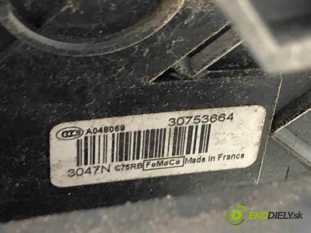 VOLVO V50 Kombi 2007 100 kW 2.0 D 1998 zámok dveře pravý přední část 30753664