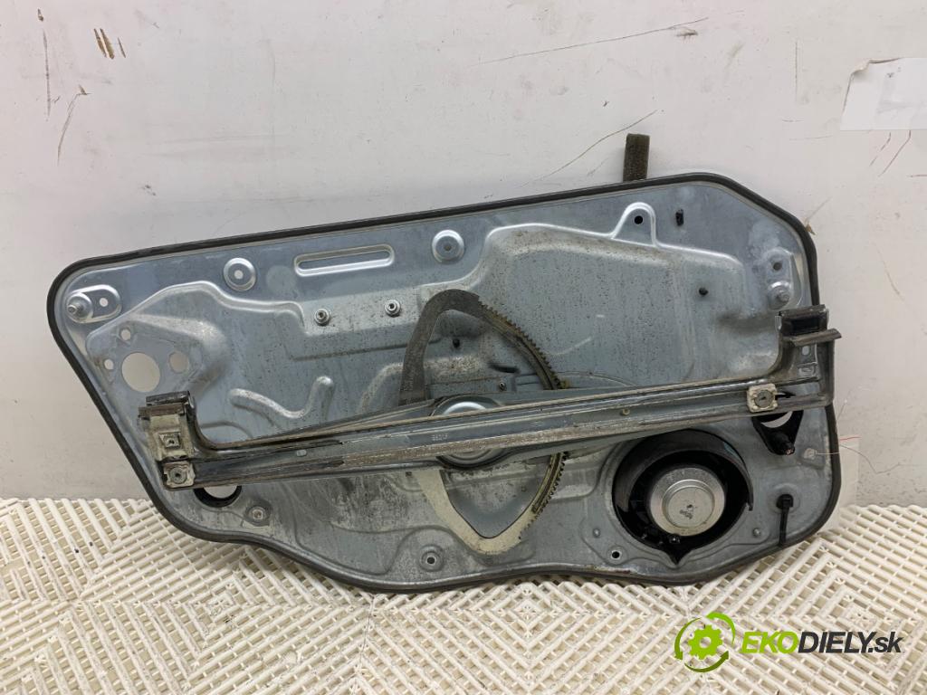 VOLVO V50 Kombi 2007 100 kW 2.0 D 1998 mechanismus okna pravý přední část