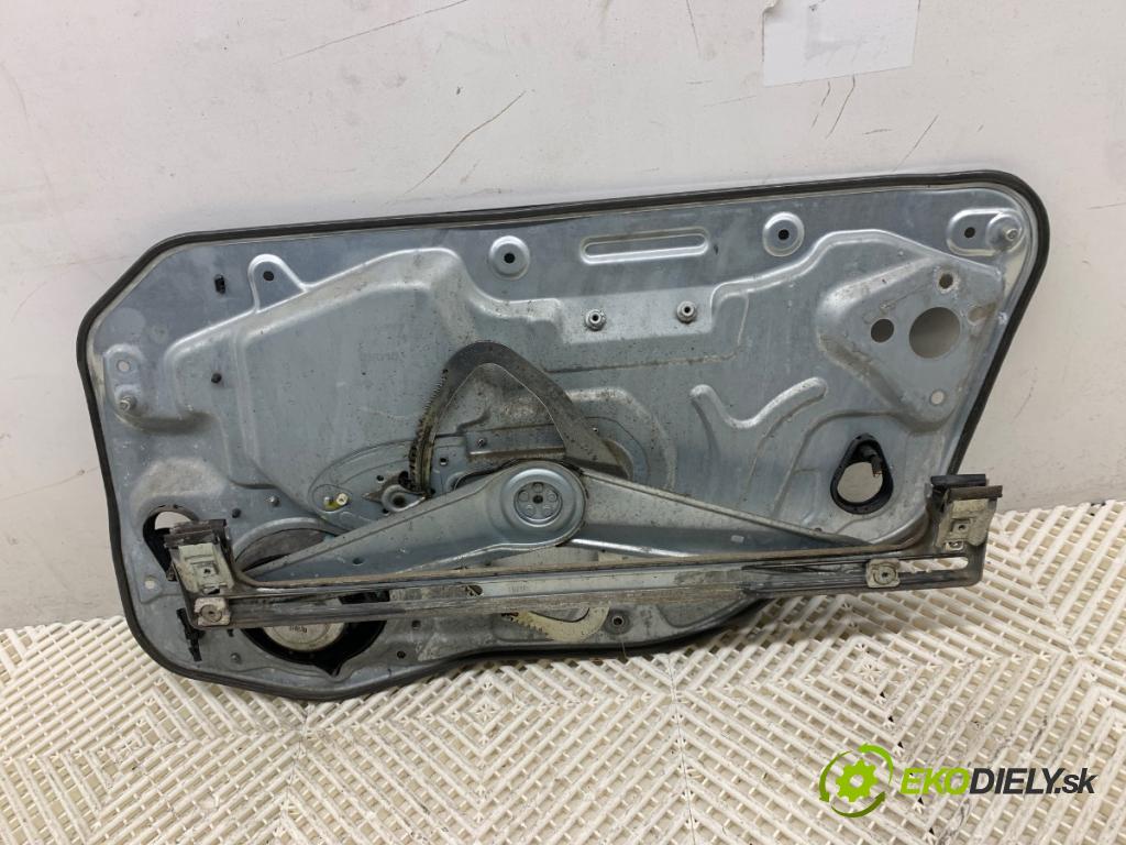 VOLVO V50 Kombi 2007 100 kW 2.0 D 1998 mechanismus okna levý přední část 8679080