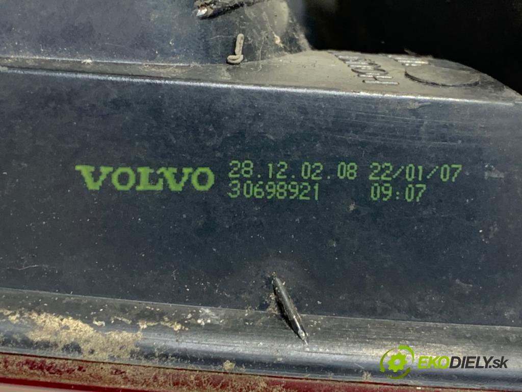 VOLVO V50 Kombi 2007 100 kW 2.0 D 1998 světlo pravý zadní část 30698921