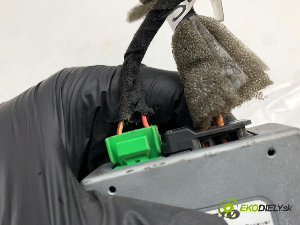 VOLVO V50 Kombi 2007 100 kW 2.0 D 1998 modul navigace 31210048