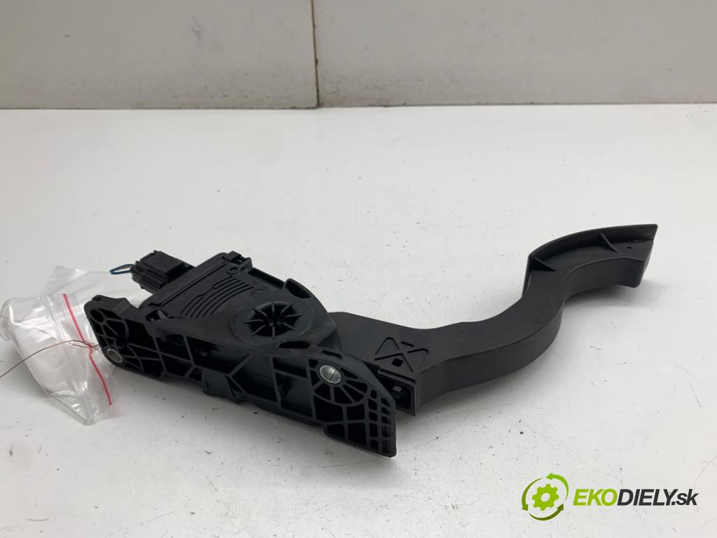 VOLVO V40 liftback 2012 84 kW D2 1560 potenciometr plynového pedálu 31280595 (Potenciometr plynového pedálu)
