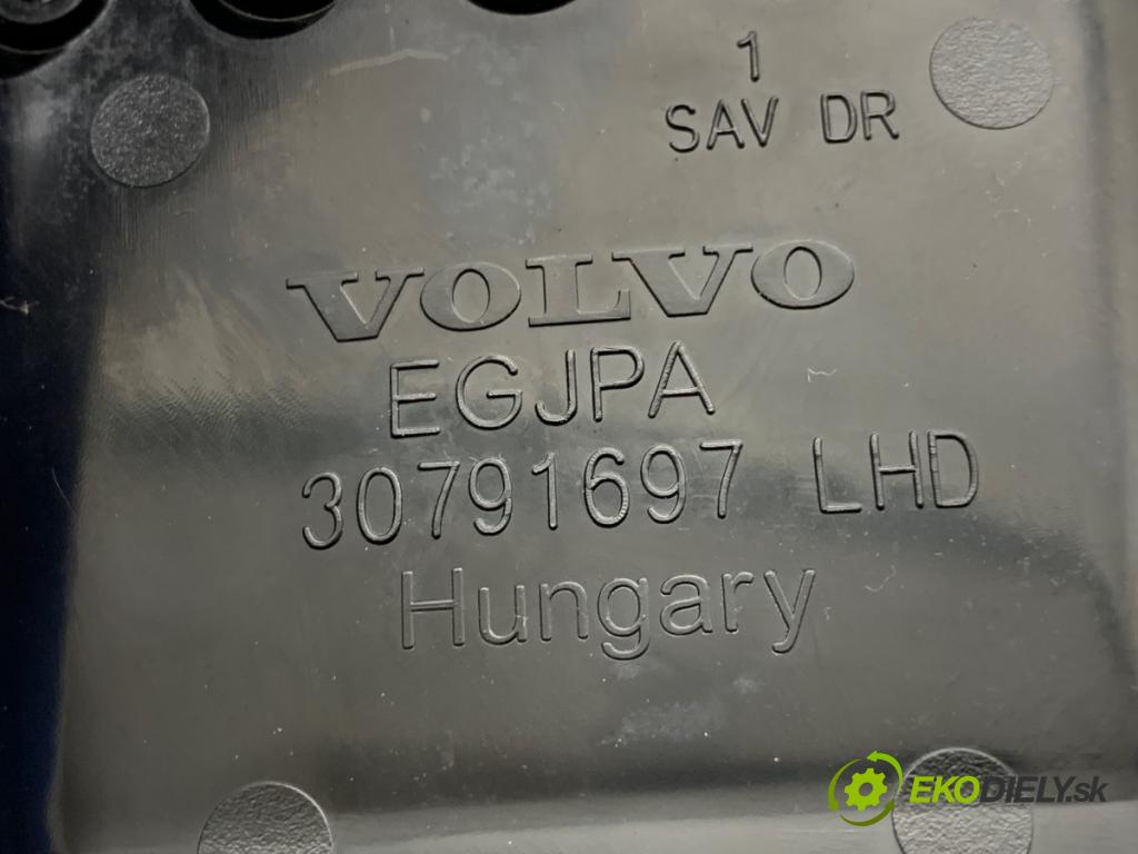 VOLVO V40 liftback 2012 84 kW D2 1560 mří topení levý přední část 30791697