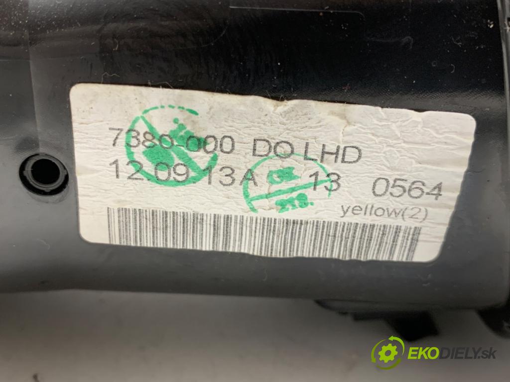VOLVO V40 liftback 2012 84 kW D2 1560 mří topení levý přední část 30791697