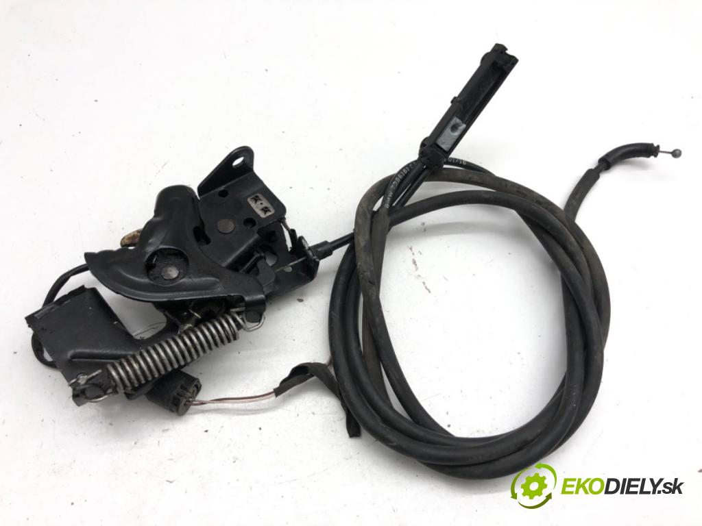 BMW F34 liftback 2016 190 kW 330 d 2993 zámok kapoty predný 7242548
