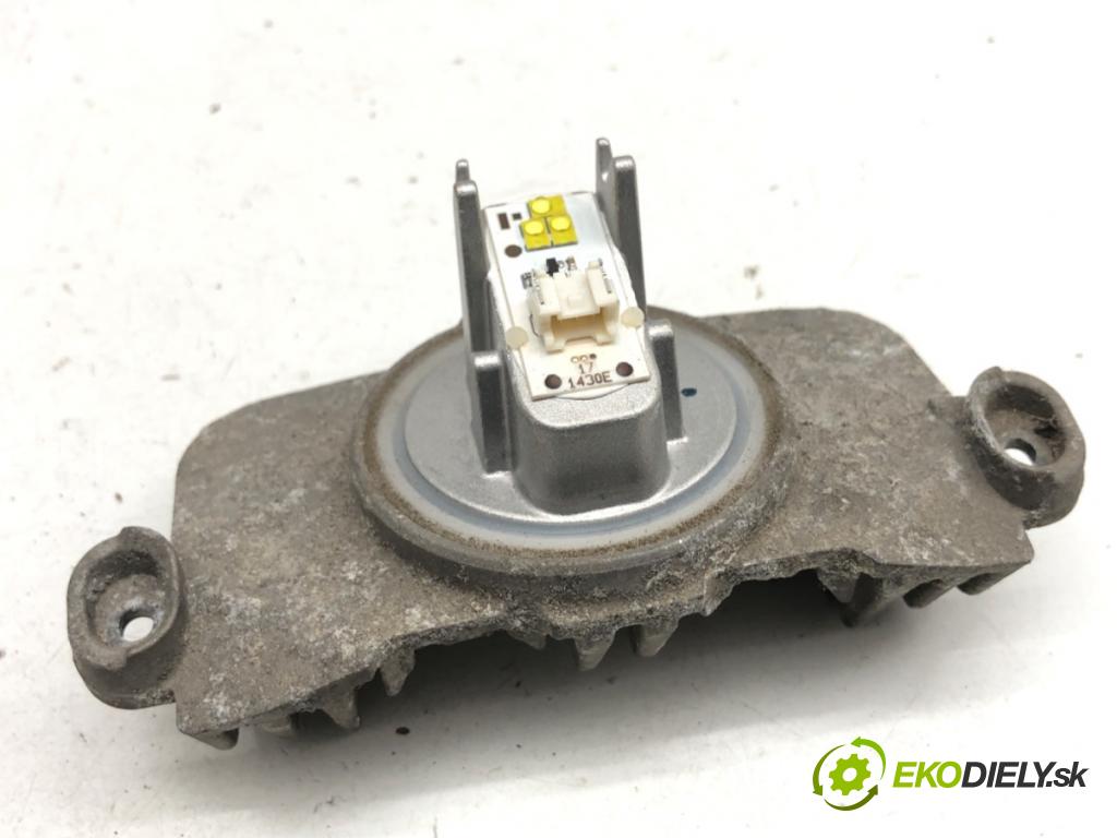 BMW F34 liftback 2016 190 kW 330 d 2993 modul LED 72131140