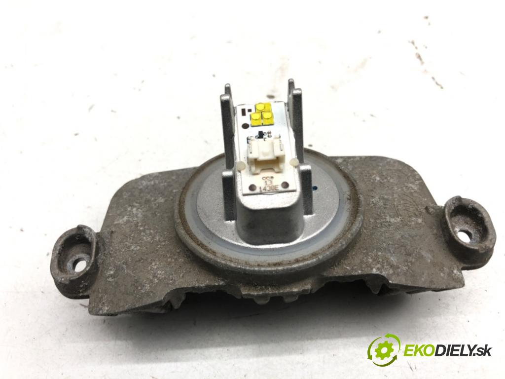 BMW F34 liftback 2016 190 kW 330 d 2993 modul LED 72131140