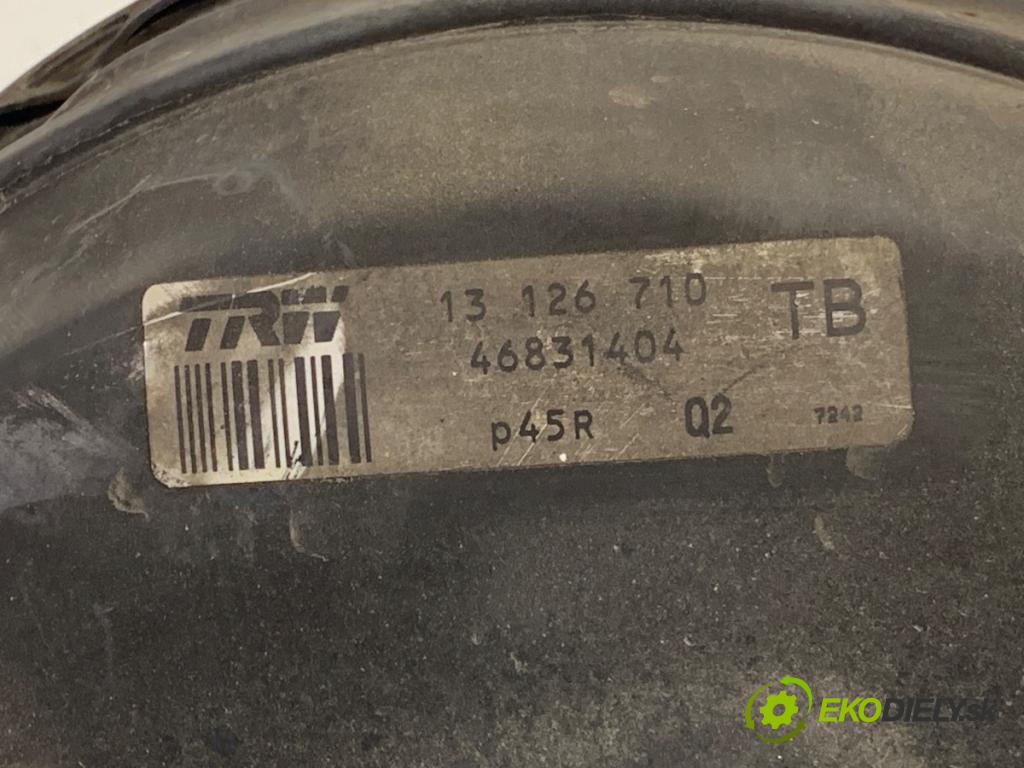 SAAB 9-3 sedan 2006 88 kW 1.9 TiD 1910 posilovač bŕzd 13126710TB