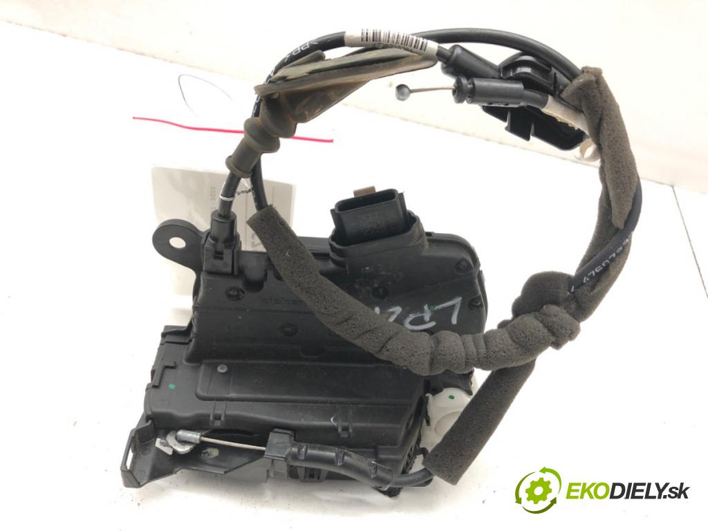 RENAULT CLIO IV liftback 2014 66 kW 0.9 TCe 90 898 zámok dveře levý přední část 805033000R