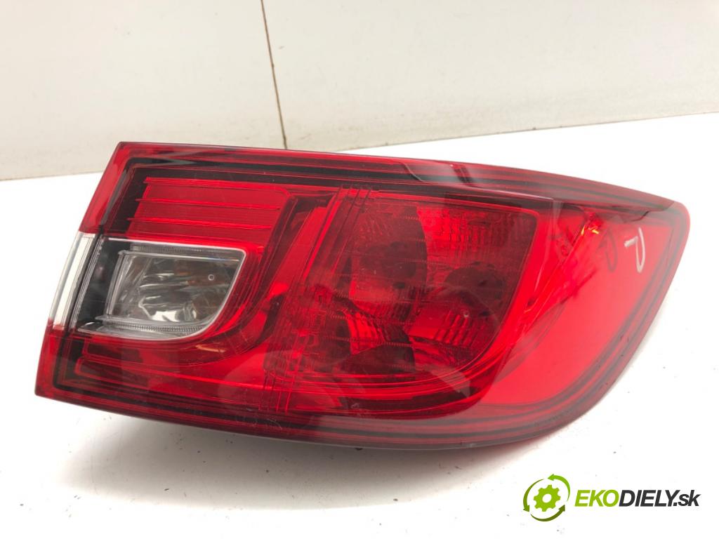 RENAULT CLIO IV liftback 2014 66 kW 0.9 TCe 90 898 světlo pravý zadní část 265502631R