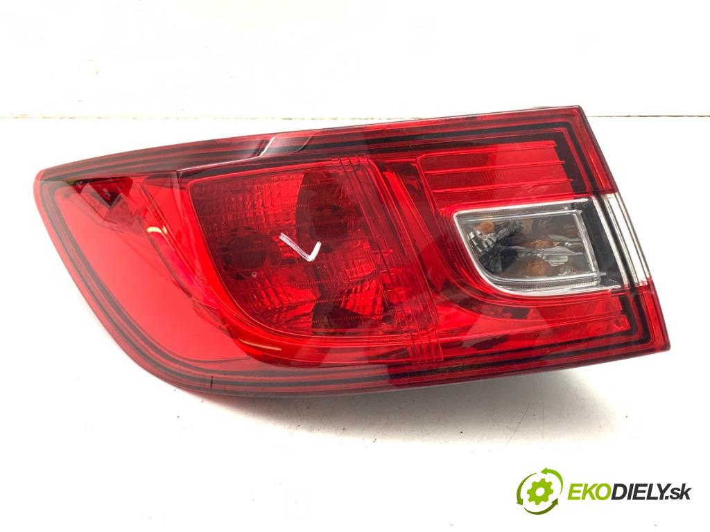 RENAULT CLIO IV liftback 2014 66 kW 0.9 TCe 90 898 světlo levý zadní část 265554091R