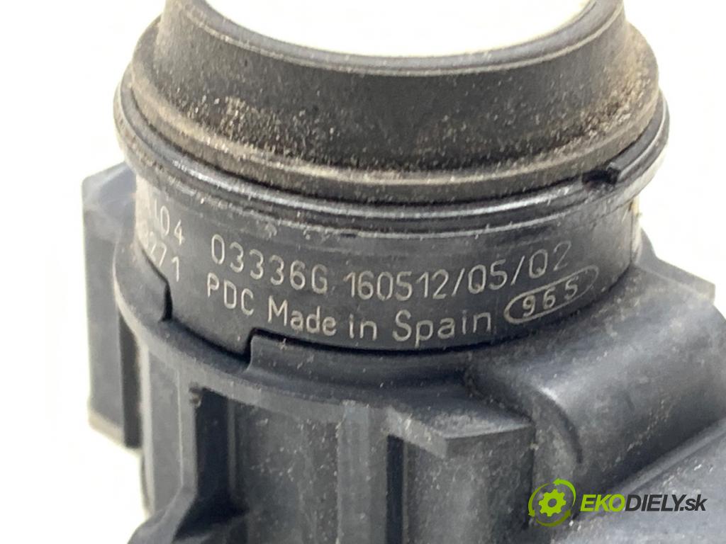 BMW F34 liftback 2016 190 kW 330 d 2993 snímač PDC 9261588