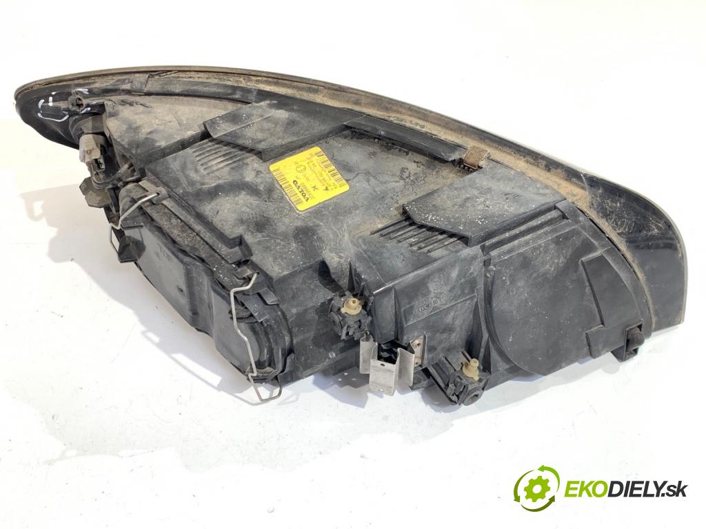 VOLVO V50 Kombi 2007 100 kW 2.0 D 1998 světlomet levý přední část 30698885