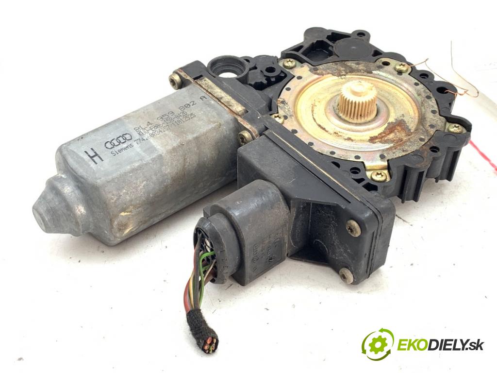 AUDI A3 8L liftback 2002 74 kW 1.9 TDI 1896 motor sťahovaní okna pravý zadní část 8L4959802A