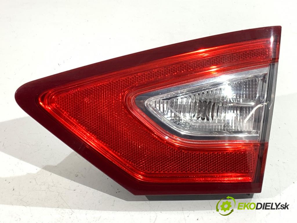 FORD MONDEO MK5 sedan 2013 133 kW 1.6 1596 Svetlo pravy zad vnútorná DS73-13A602-AD