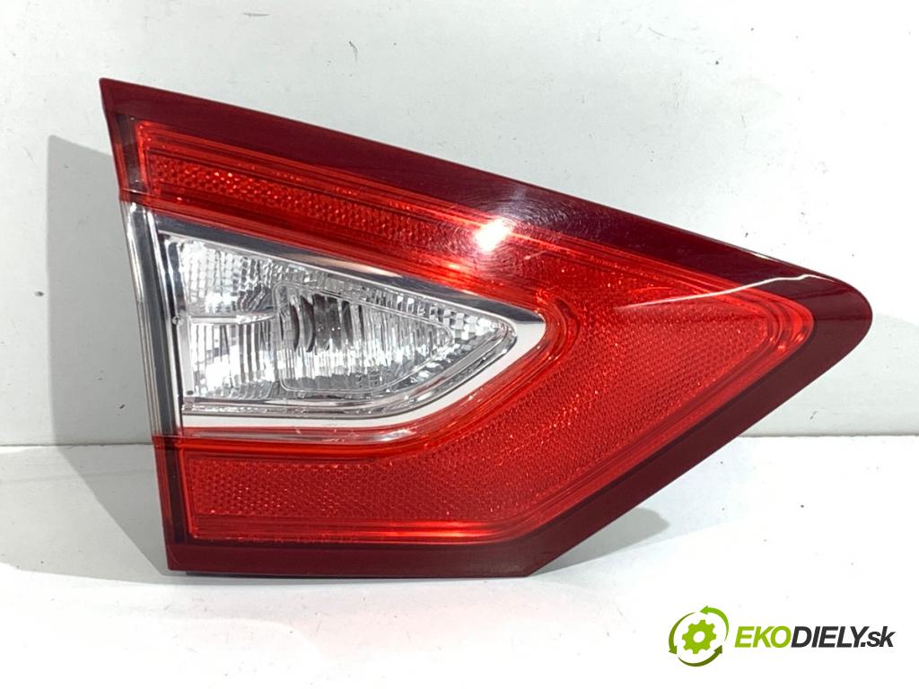 FORD MONDEO MK5 sedan 2013 133 kW 1.6 1596 světlo levý zadní část vnitřní DS73-13A603-AD