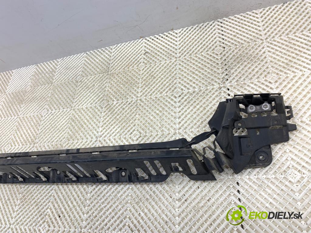 BMW F34 liftback 2016 190 kW 330 d 2993 úchyt nárazníka zadní část středový 7293777