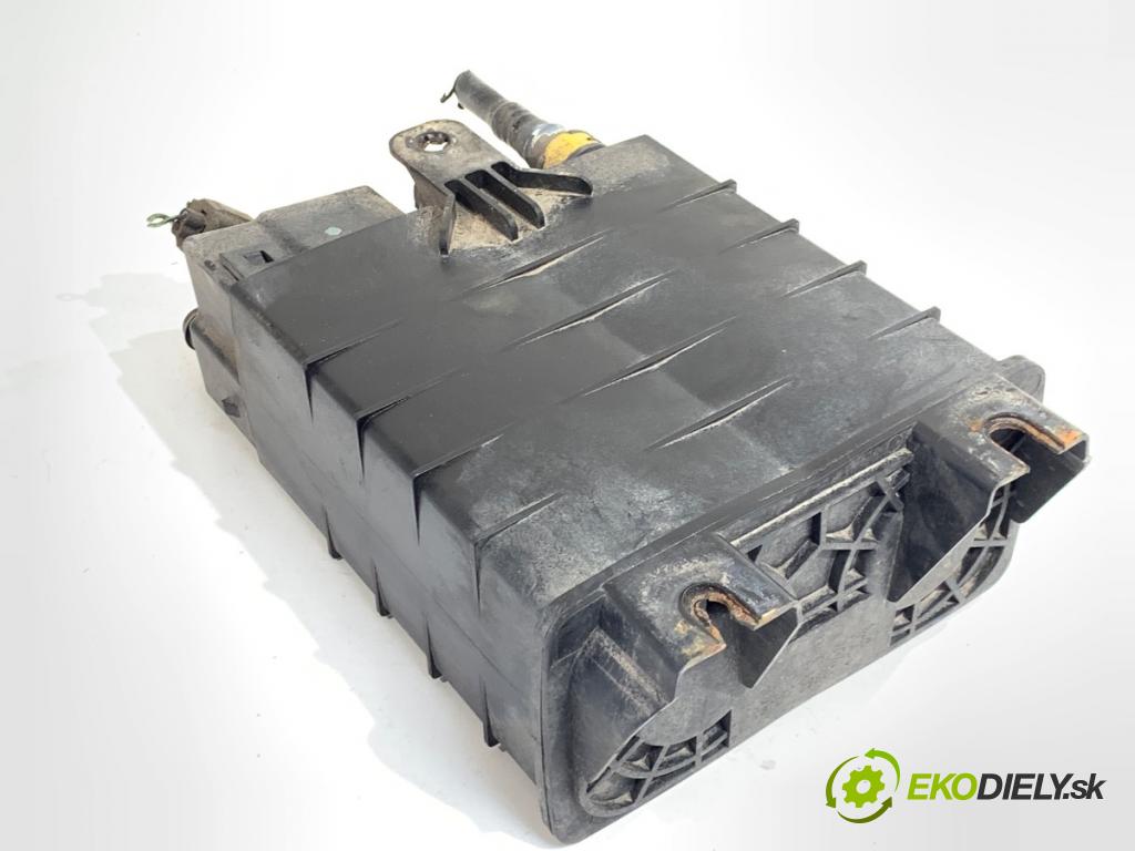 FORD MONDEO MK5 sedan 2013 133 kW 1.6 1596 filtr pylový DG93-9E857-B