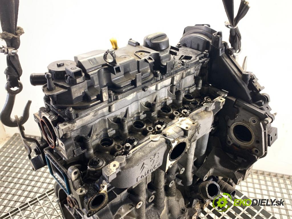 VOLVO V40 liftback 2012 84 kW D2 1560 Motor D4162T (Motor)
