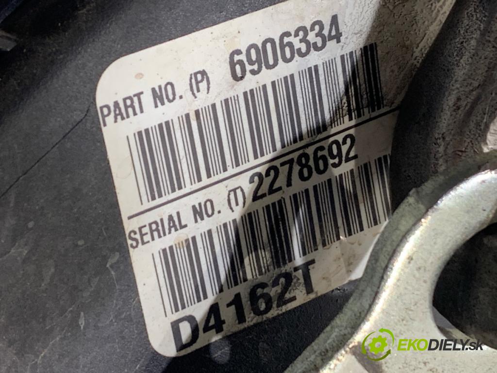 VOLVO V40 liftback 2012 84 kW D2 1560 Motor D4162T (Motor)