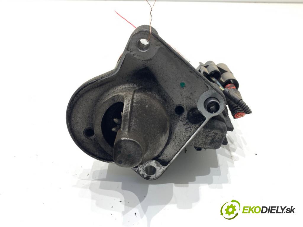VOLVO V40 liftback 2012 84 kW D2 1560 startér 30659478 (Startér)
