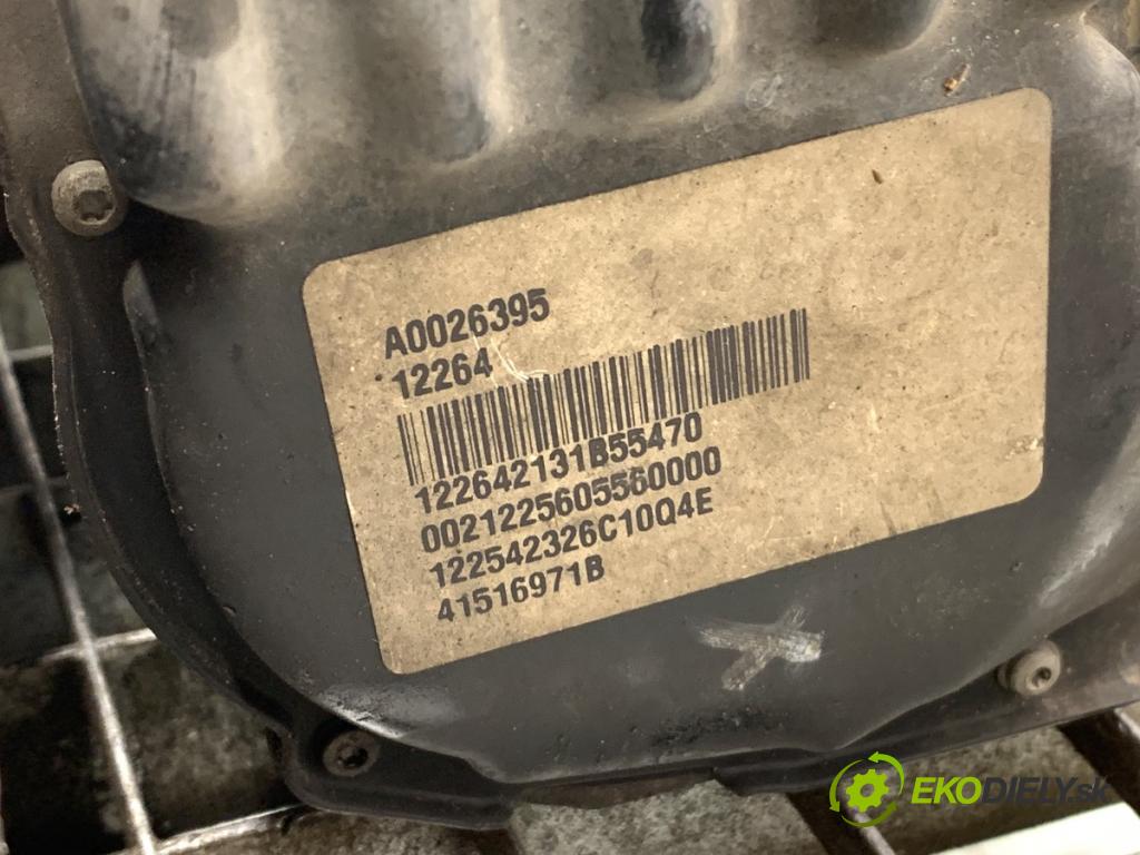 VOLVO V40 liftback 2012 84 kW D2 1560 riadenie volantu Riadenie 31387000