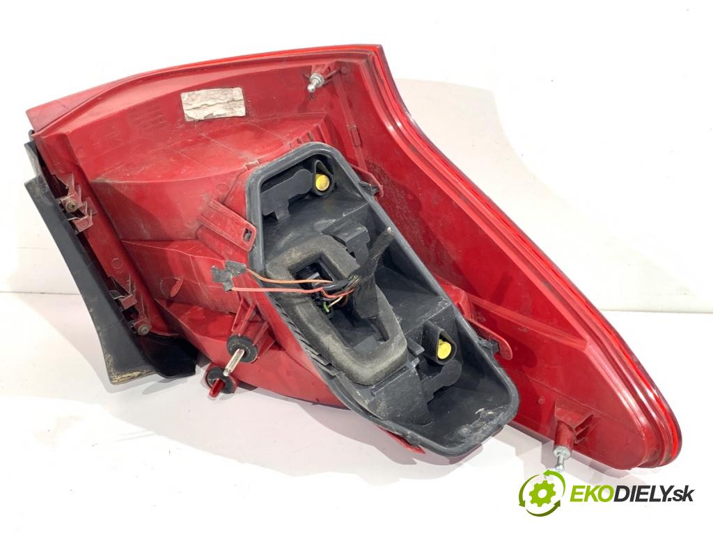 PEUGEOT 407 SW Kombi 2006 80 kW 1.6 HDi 110 1560 světlo pravý zadní část 153895-00