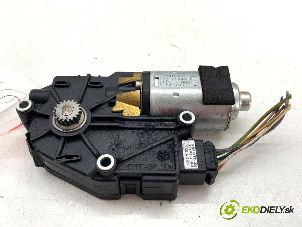 PEUGEOT 407 SW Kombi 2006 80 kW 1.6 HDi 110 1560 motor střešního okna 
