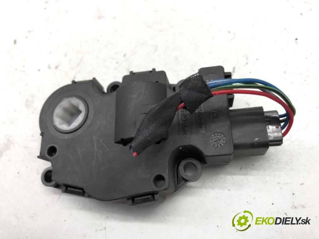 BMW F34 liftback 2016 190 kW 330 d 2993 motor topení EFB491