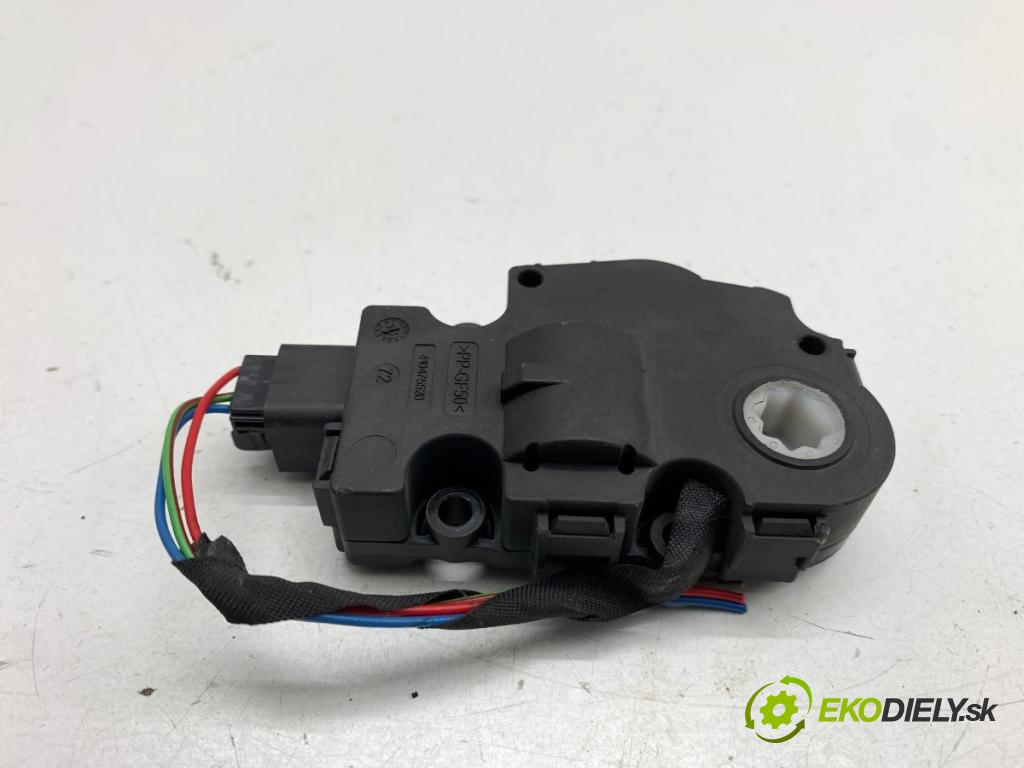 BMW F34 liftback 2016 190 kW 330 d 2993 motor topení EFB491