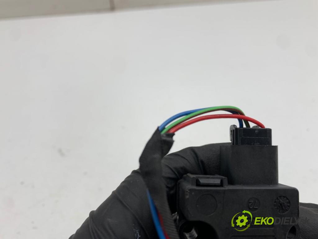BMW F34 liftback 2016 190 kW 330 d 2993 motor topení EFB491