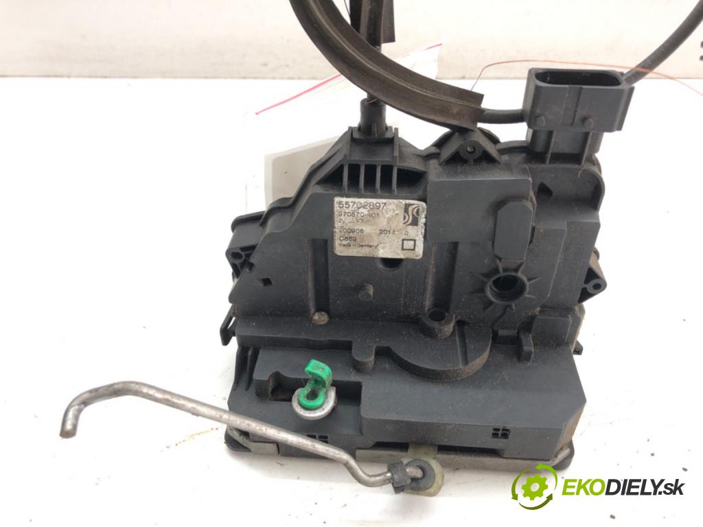 FIAT GRANDE PUNTO liftback 2006 55 kW 1.3 D Multijet 1248 zámok Dvere ľavy predný 55702897