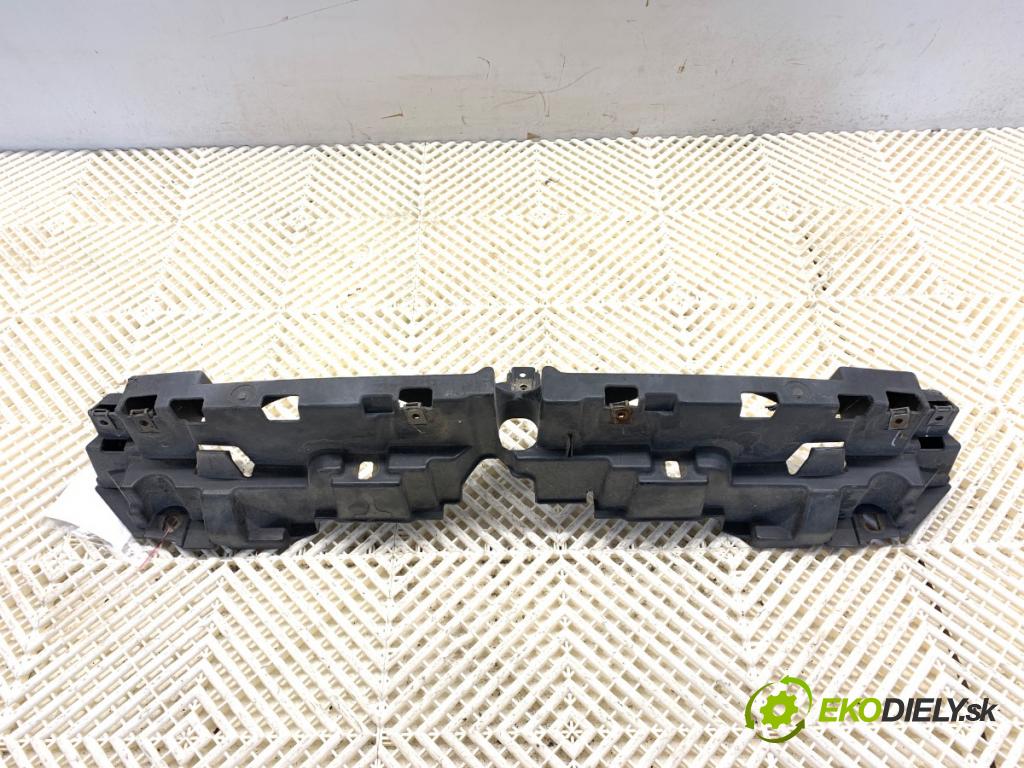 FIAT GRANDE PUNTO liftback 2006 55 kW 1.3 D Multijet 1248 výztuha horní  (Výztuha)