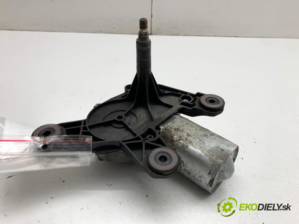 FIAT GRANDE PUNTO liftback 2006 55 kW 1.3 D Multijet 1248 motor stěračů zadní část 53025712
